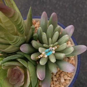 Lovely ring with turquoise color stone